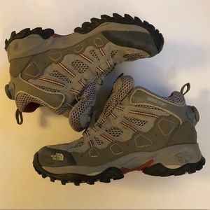 EUC!!NORTH FACE SNOW/HIKING BOOTS WMS 8.5